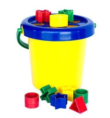 Fun brightly coloured sturdy shape sorting bucket (30 pieces)