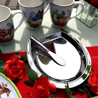 3-D Horseshoe Cheese Plates