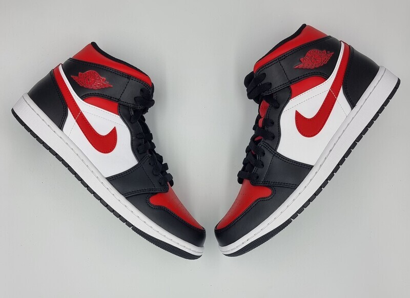 nike jordan 1 mid fire red 2022