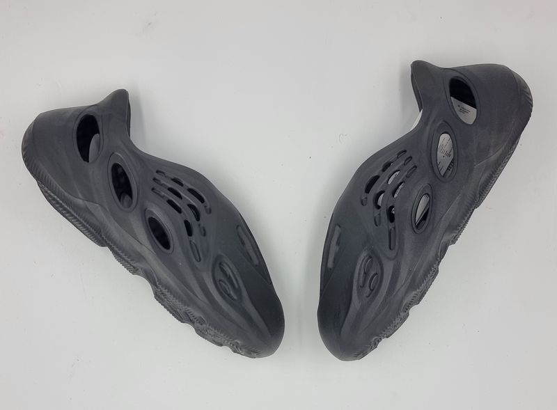 adidas yeezy foam runner onyx