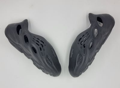 adidas yeezy foam runner onyx