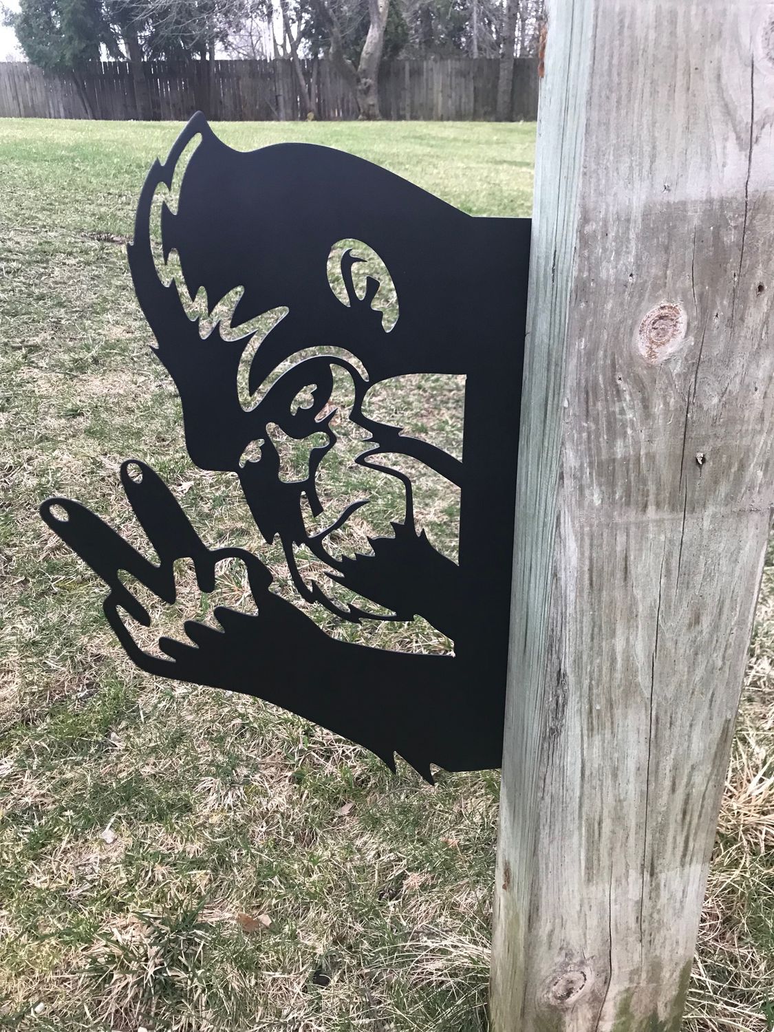 BIG FOOT peak-a-boo Peace sign