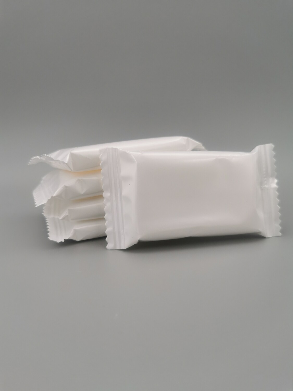 &lt;Zeans&gt; Plain Hotel Flow wrapped bar soap AA grade quality (Hotel Soap) [READY STOCKS] ( Hotel Amenities / Small Soap / Travel Soap / Airbnb / Hostel / Resort / Door Gift / Bath items)