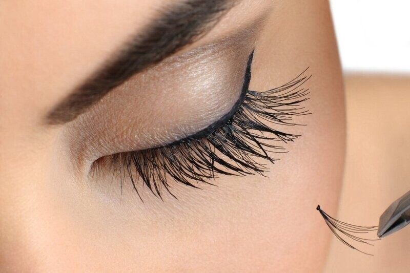 Party lashes