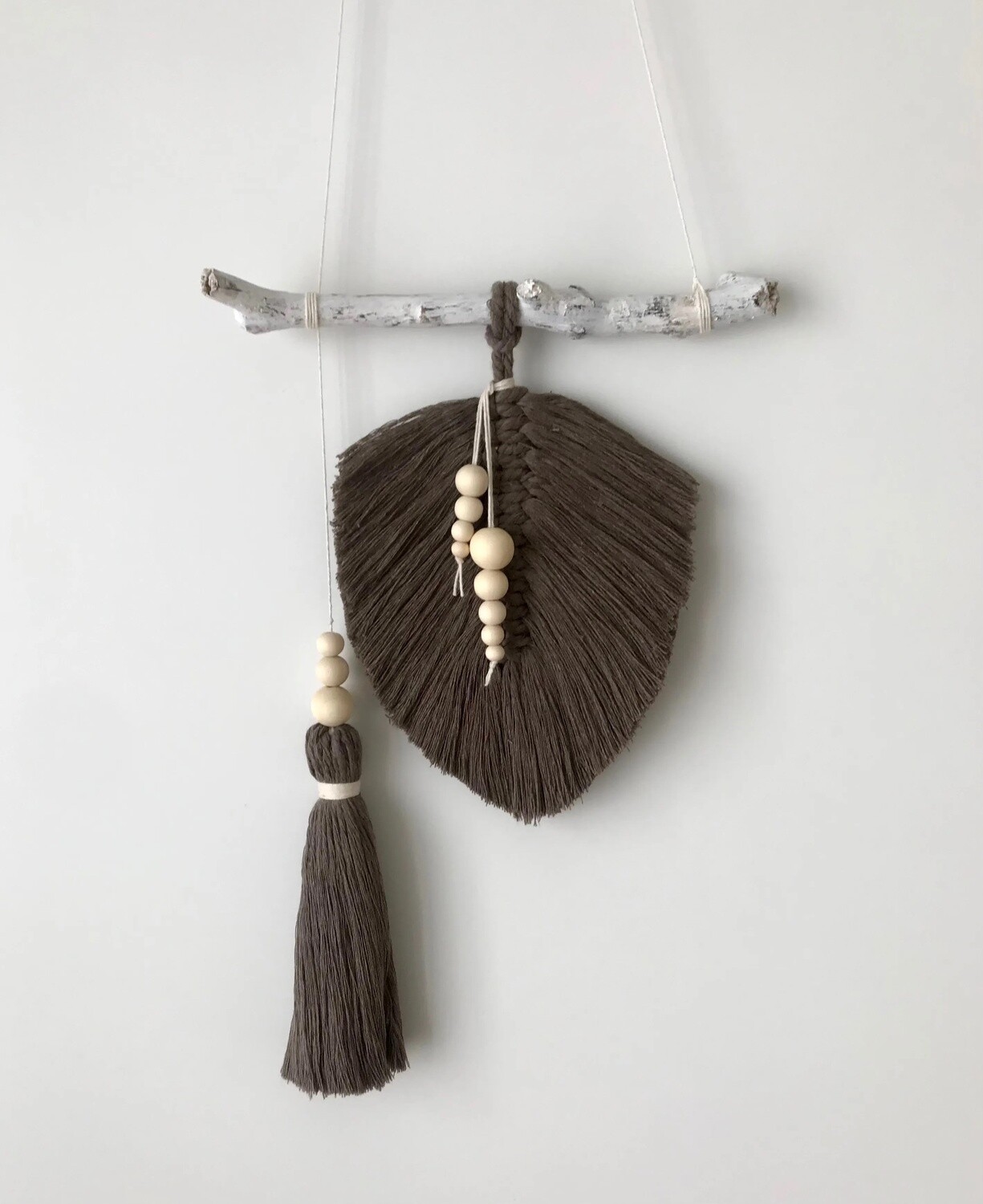 Makramee Feder Wandbehang Braun mit der Quaste
