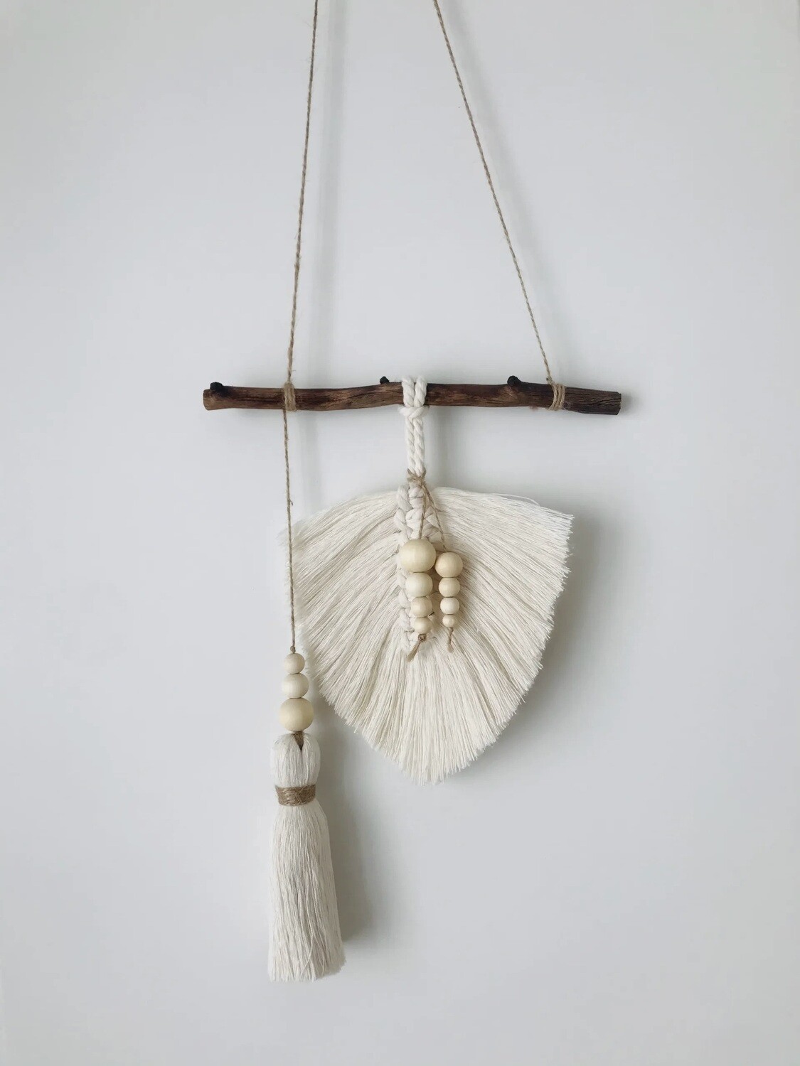 Makramee Feder Wandbehang Off-white mit der Quaste