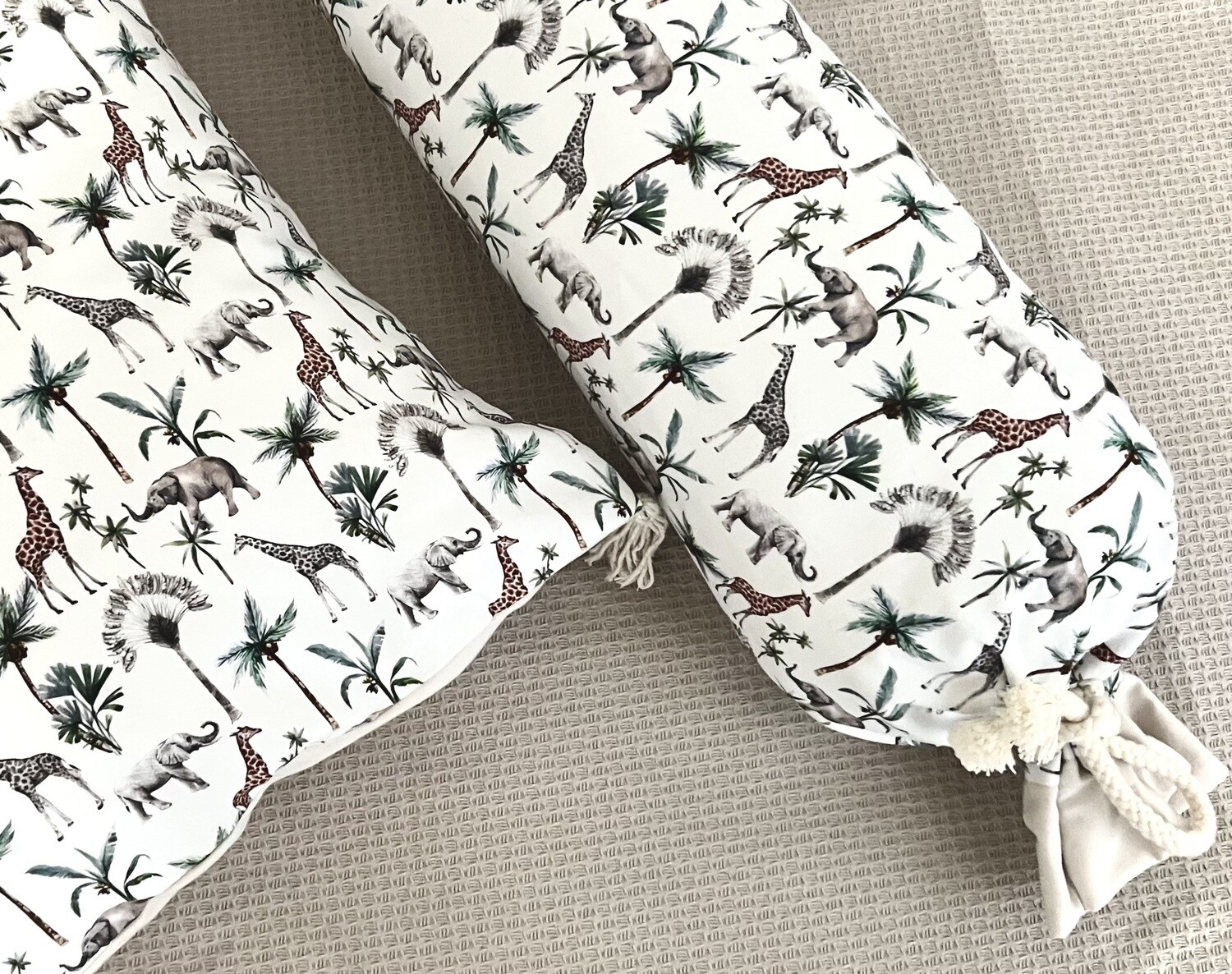 Set &quot;Safari&quot;- Bettschlange und  Dekokissen mit Schweizer Schafwollkügelchen