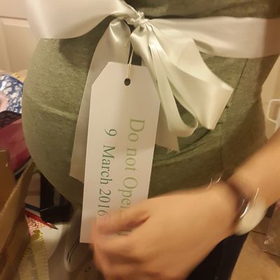 Baby shower, Do not open tag