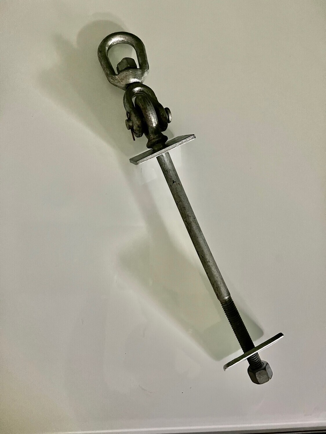 LIFTING BOLT WITH SWIVEL
