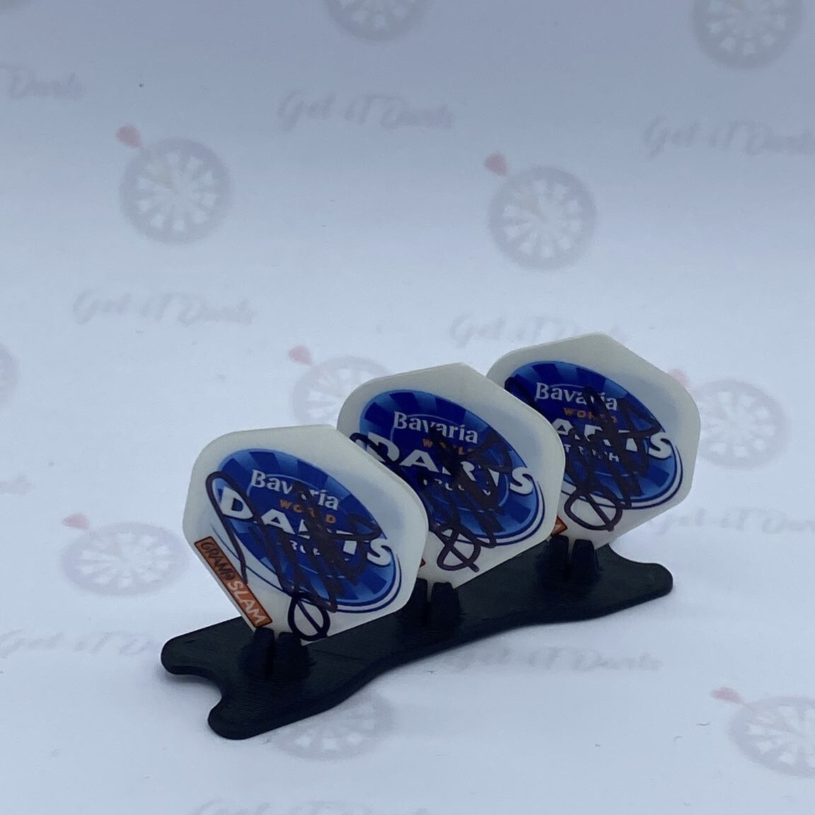 Flights Signed By Raymond Van Barneveld  Bavaria
