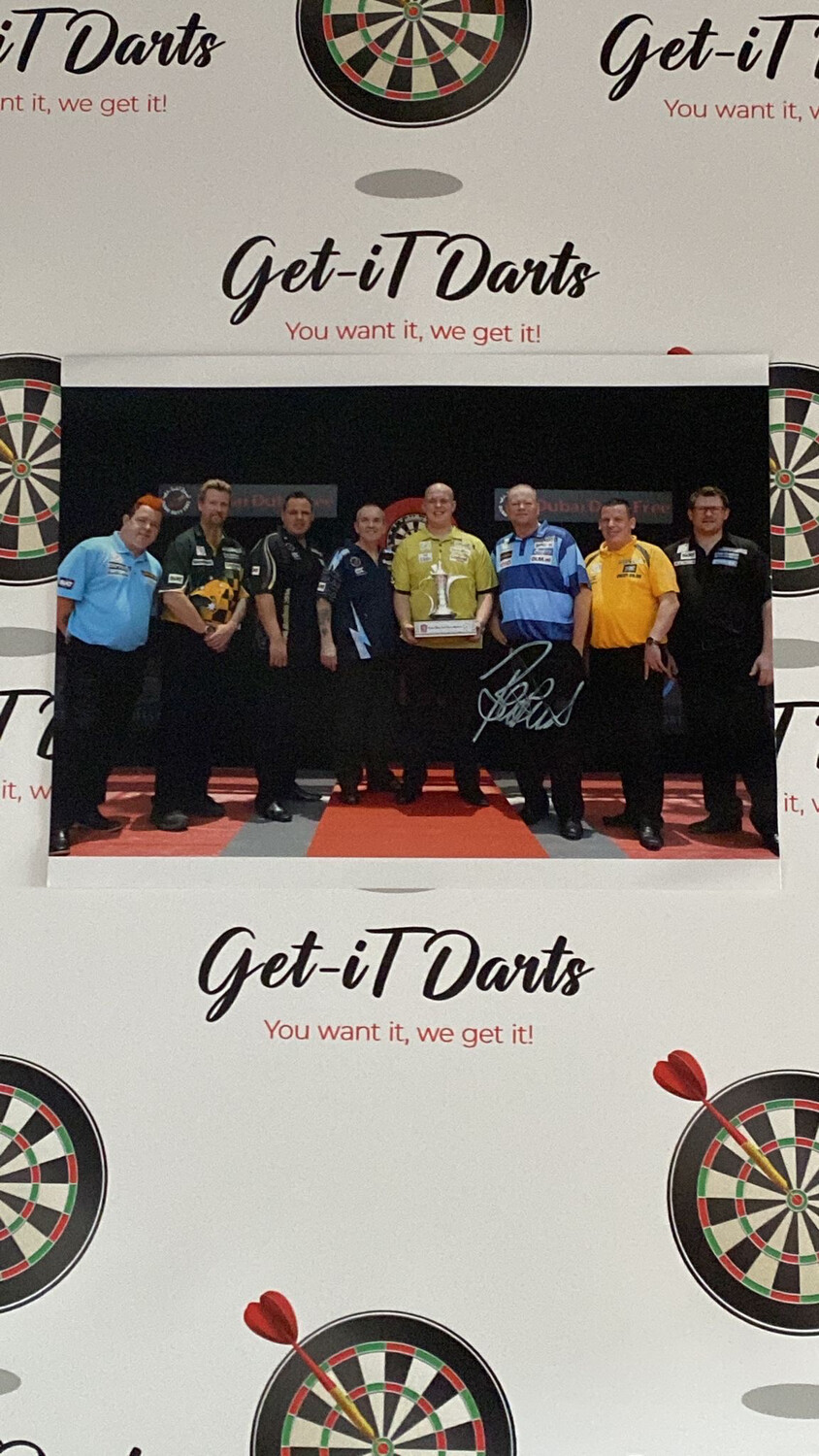 Foto Signed By Raymond Van Barneveld