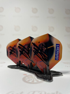 Co Stompe signed flights Datadart