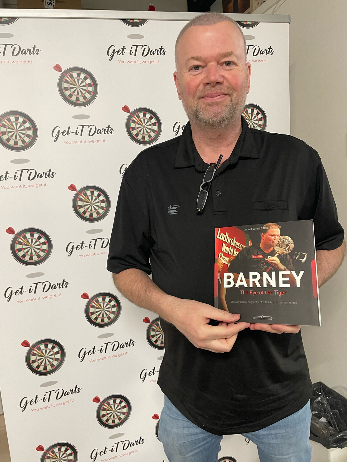 Raymond van Barneveld, Book - Barney, the Eye of the Tiger