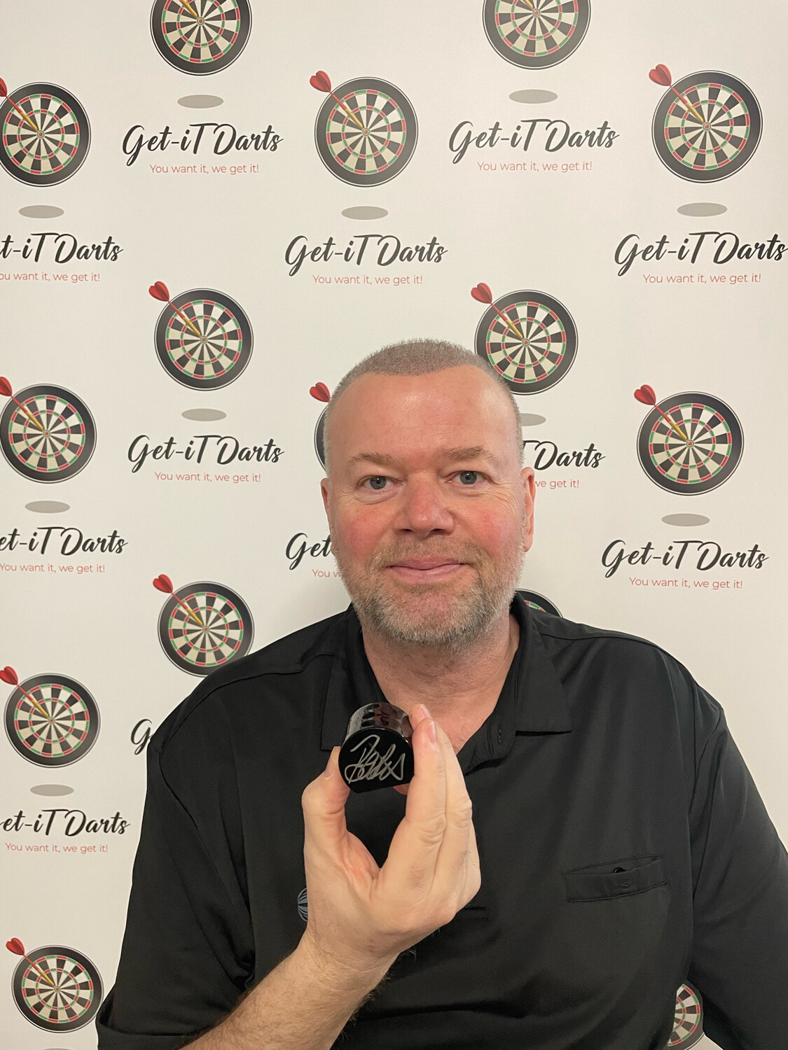 Target Darts Stand Signed By Rvb Gold
