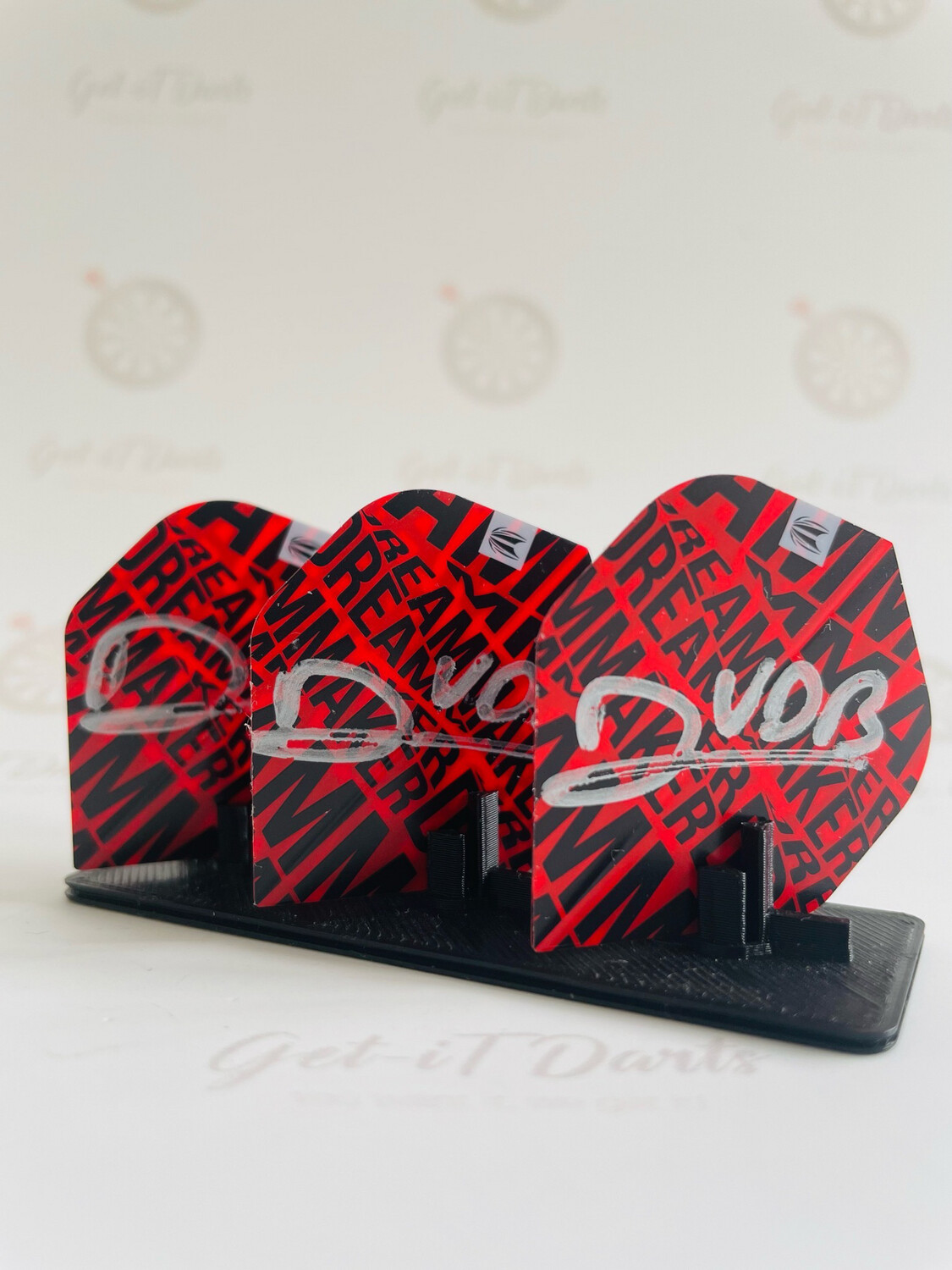 Dimitri van den Bergh Target signed Flights red 