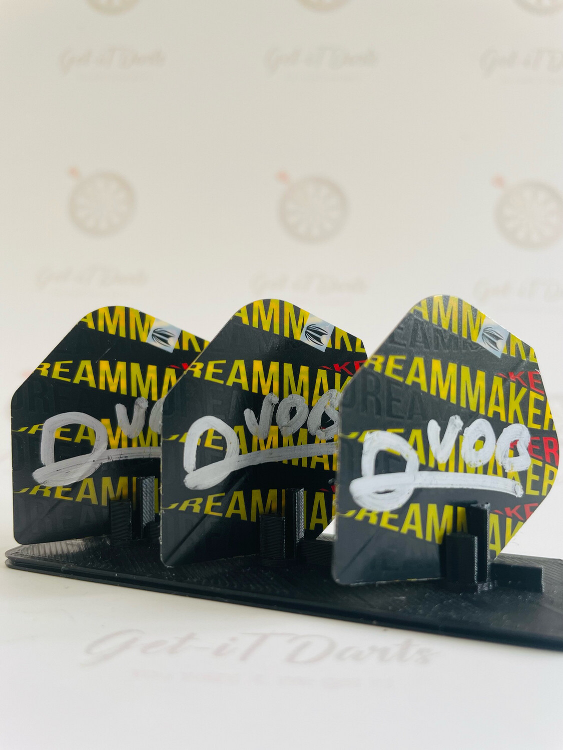 Dimitri van den Bergh Target signed Flights Black