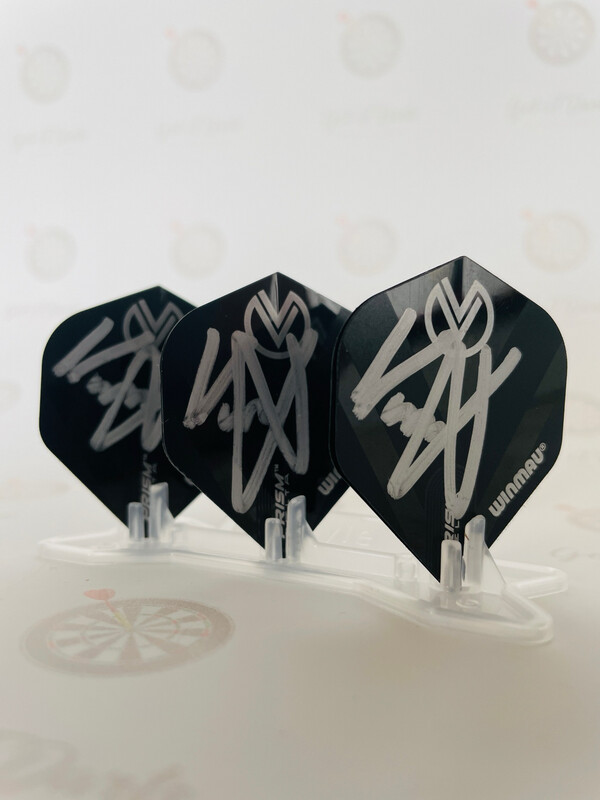Vincent van der Voort Winmau Flights Signed