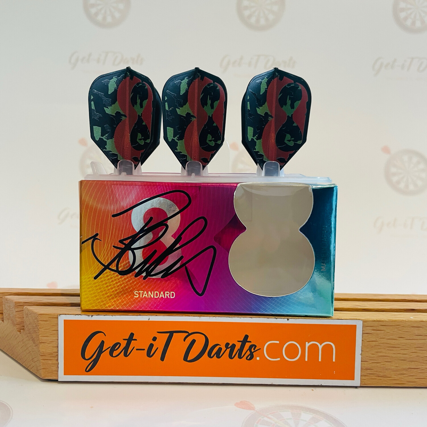Raymond van Barneveld Target 8 Flights Signed Box Black
