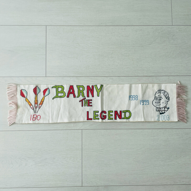 embroidered scarve Raymond van Barneveld