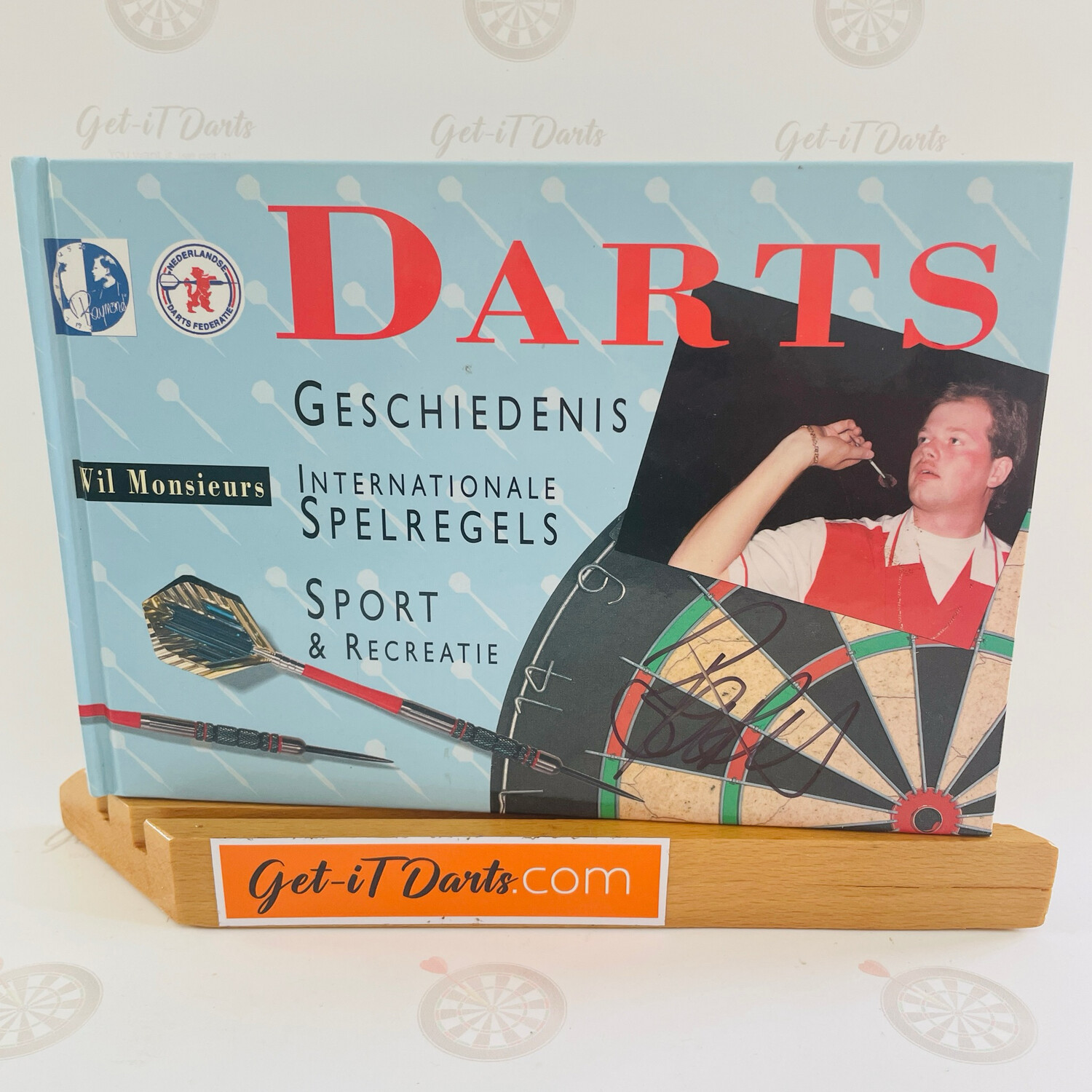 Signed by: Raymond van Barneveld, boek - van spel tot topsport