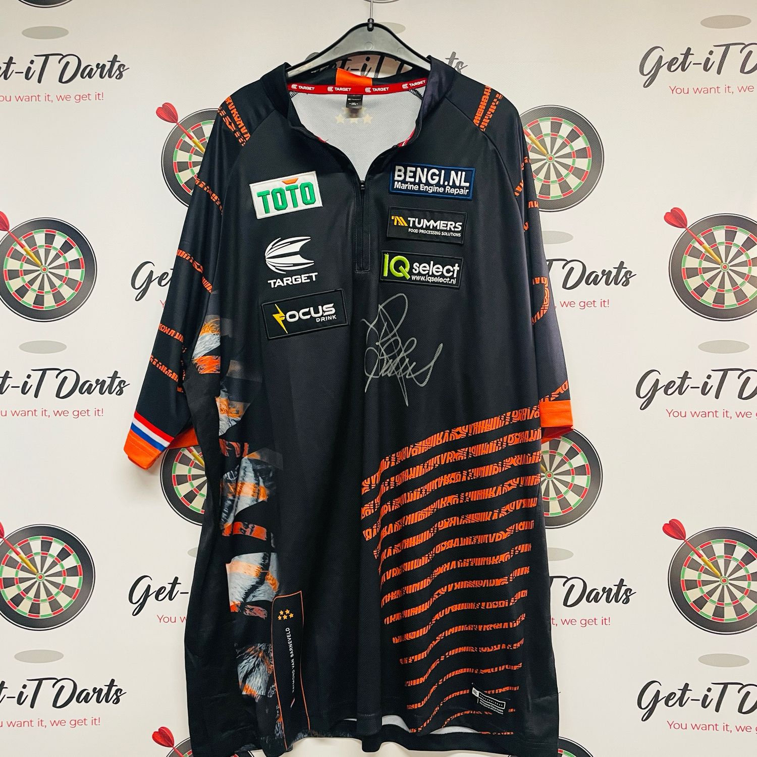 Raymond van Barneveld Match Worn Shirt, Interview shirt RVB