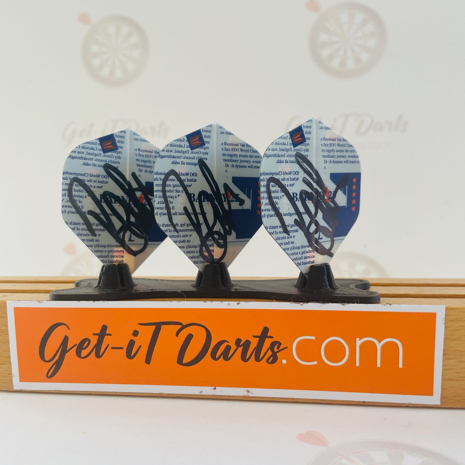 Raymond van Barneveld target signed anniversary Flights 25yrs NO2