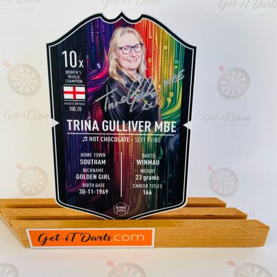Ultimate Darts Card Trina Gulliver signed