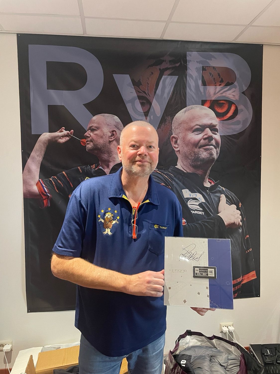 Raymond van Barneveld Chrono Darts Signed. 23 gram