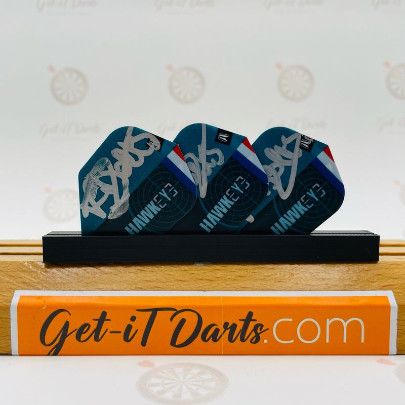 Kevin Doets Signed Flights “hawkeye”