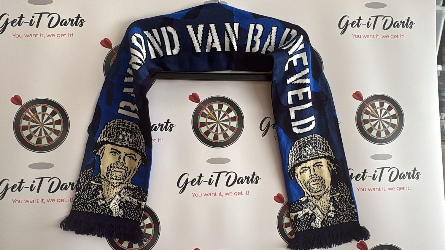 Raymond van Barneveld, Scarf Blue