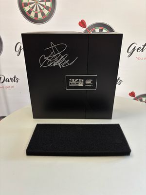 Target Darts Ultra Marine N75-UM-1 26gram signed by Raymond van Barneveld