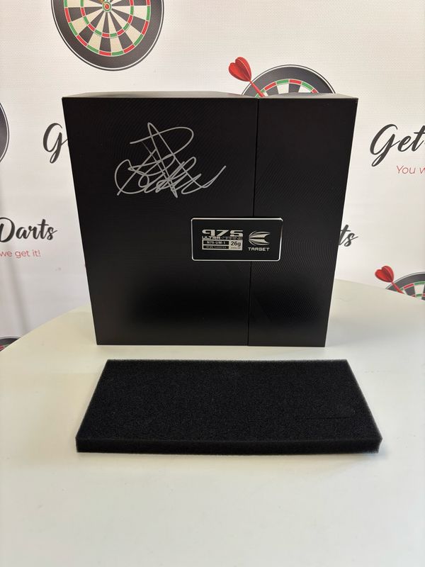 Target Darts Ultra Marine N75-UM-1 26gram signed by Raymond van Barneveld