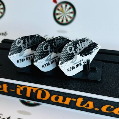 Gian van Veen signed Flights, dots