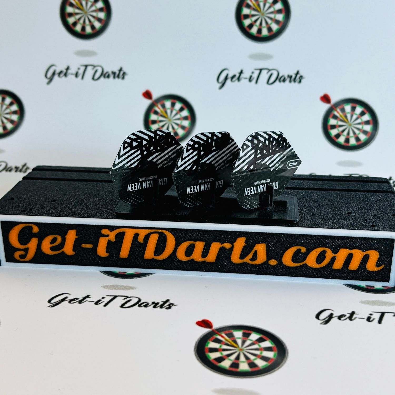 Gian van Veen signed Flights, stripe Gian van Veen signed Flights, stripe