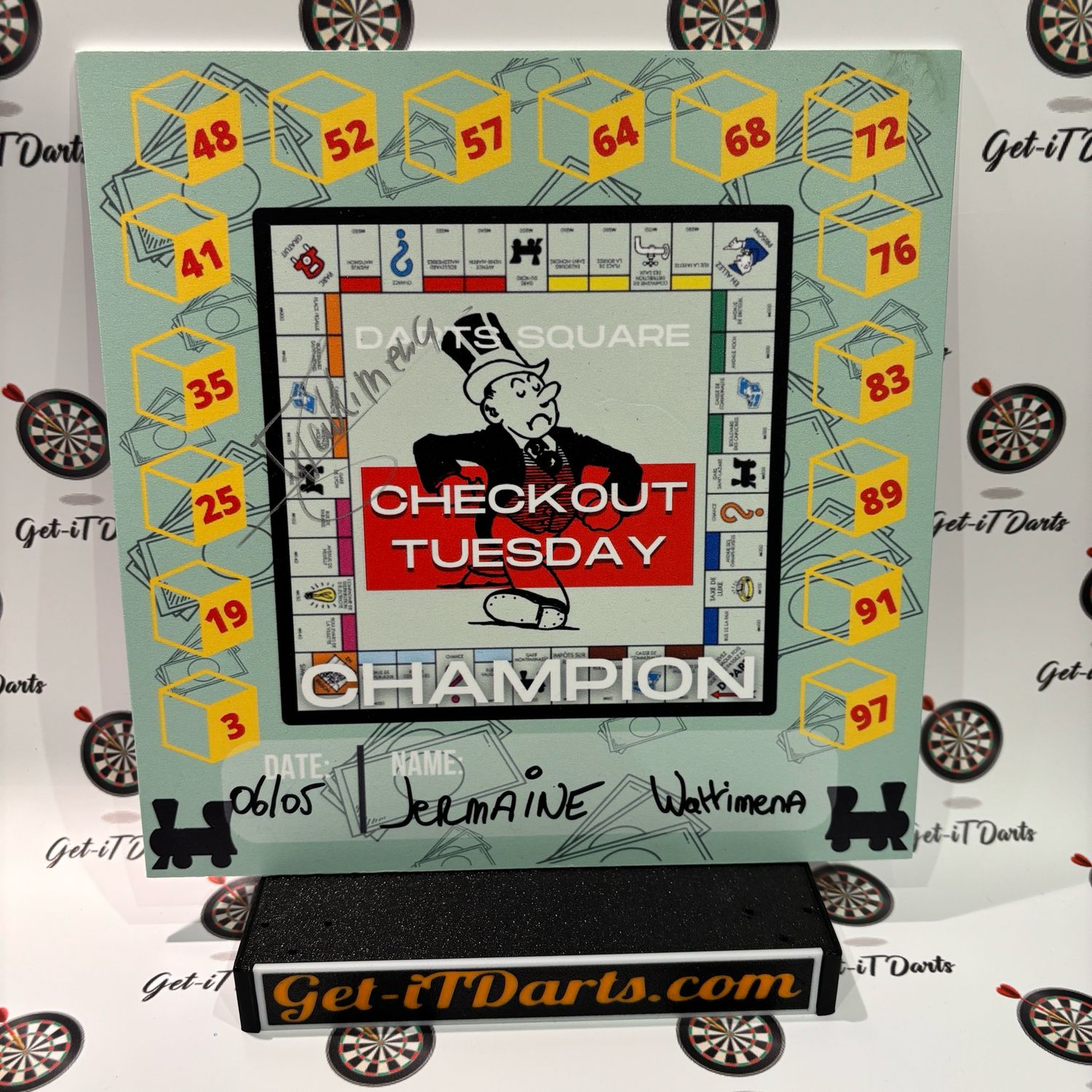 Cardboard checkout Tuesday, Signed by Jermaine Wattimena 