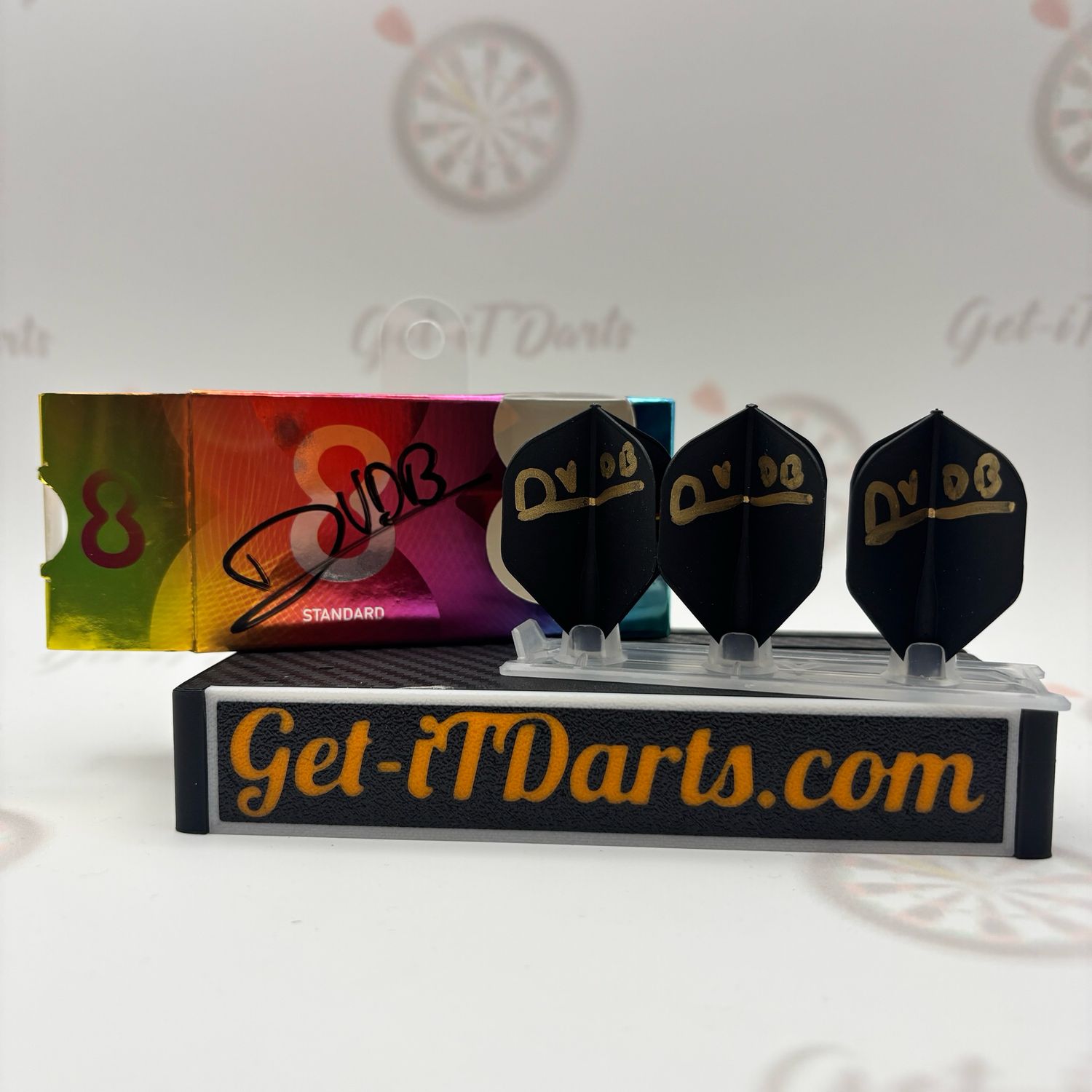 Target 8flights Dimitri van den Bergh signed (standard)