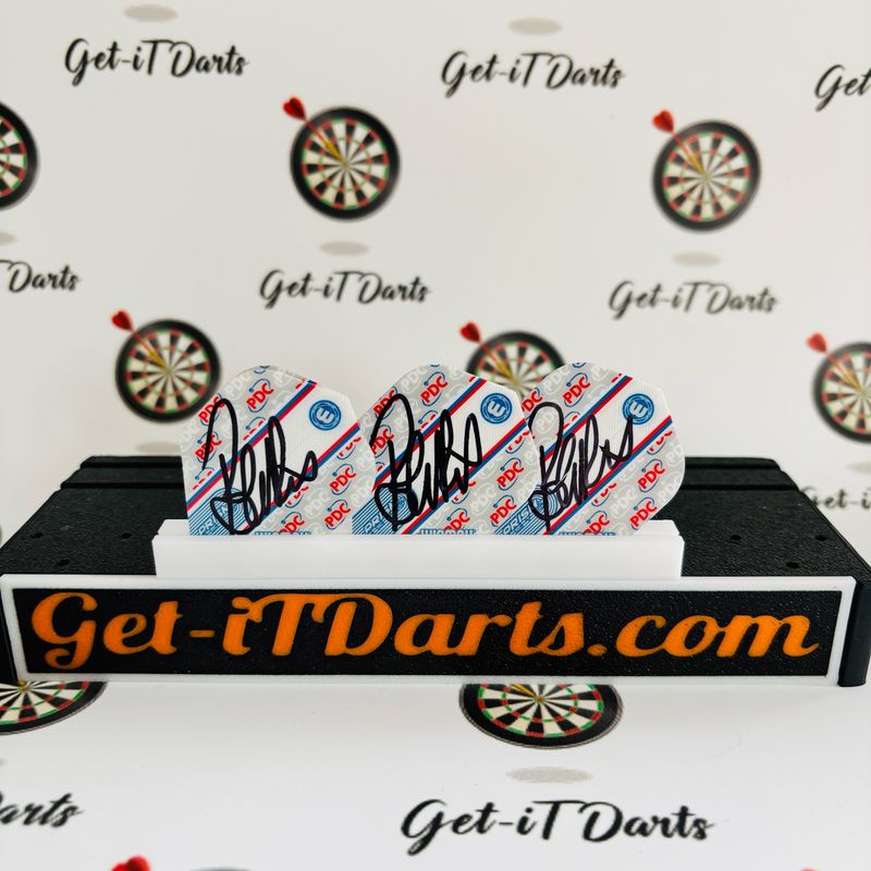 Raymond van Barneveld signed flights PDC