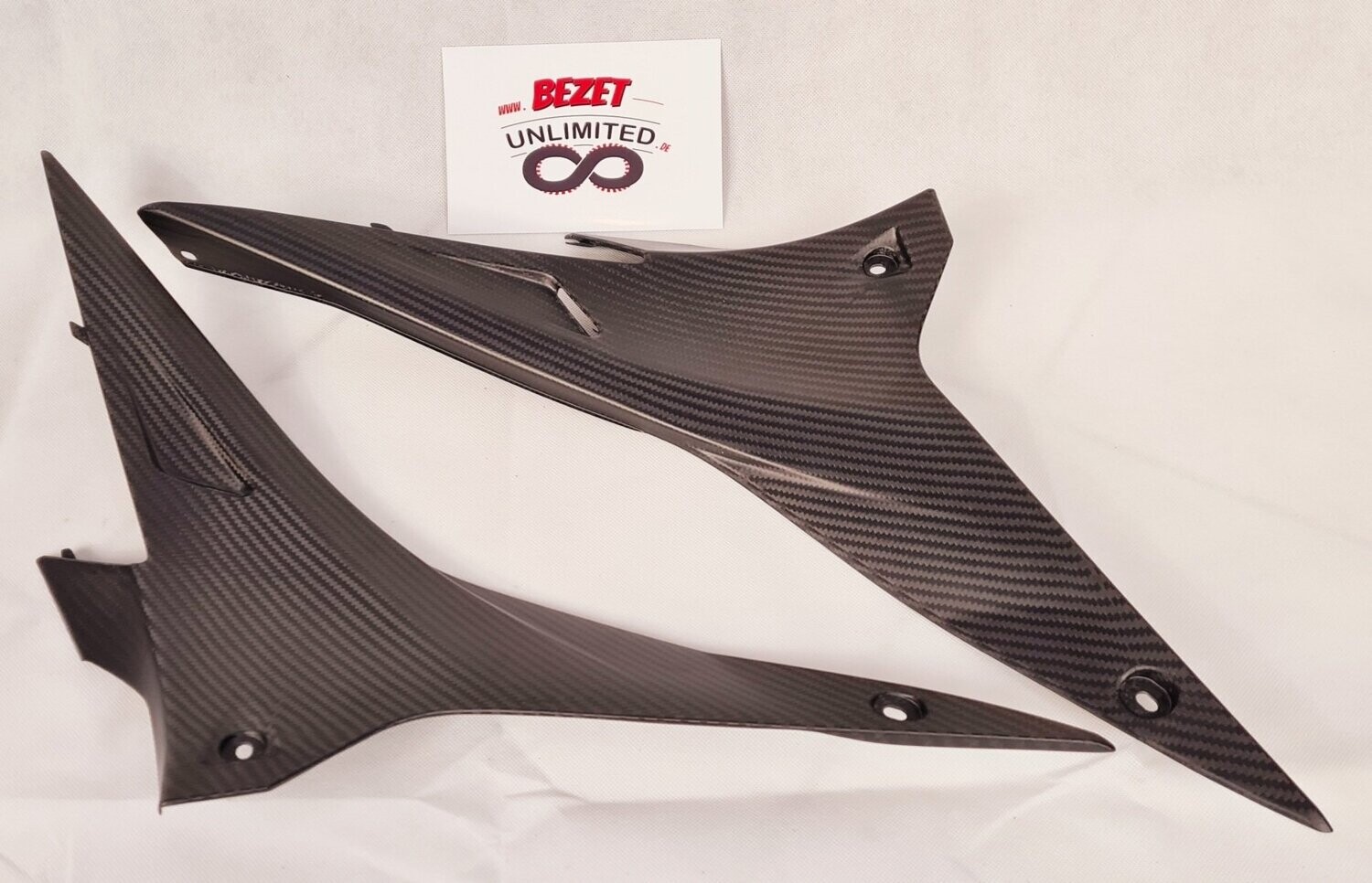 Aprilia Carbon Seitenteile Set (rechts & links) TUONO V4 und RSV4