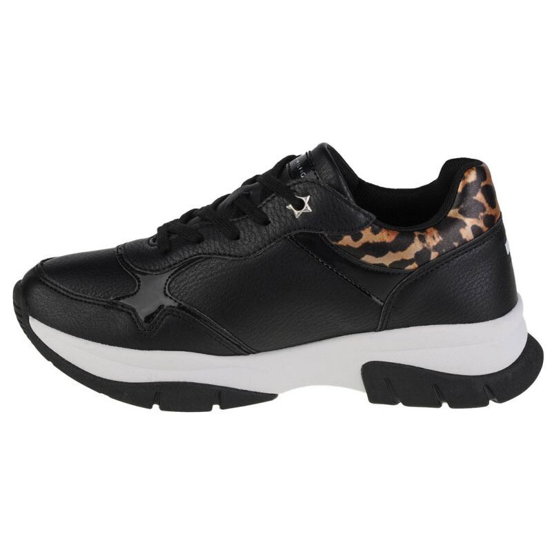 tommy hilfiger low cut lace up sneakers