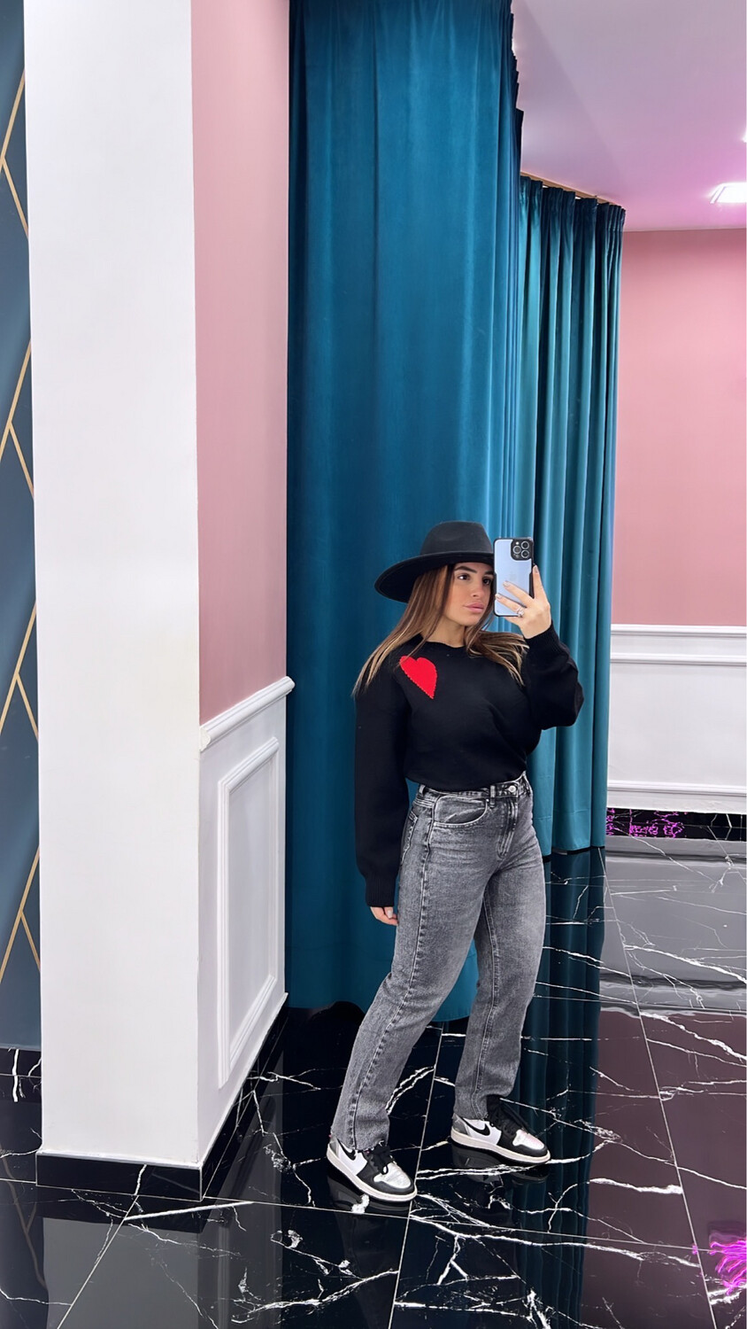 Jeans grigio taglio vivo