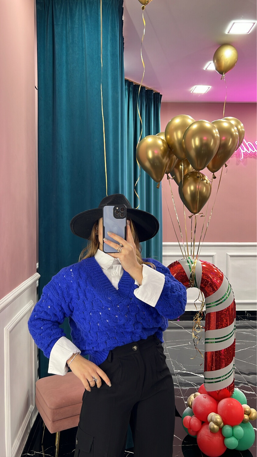 Pull scollo V