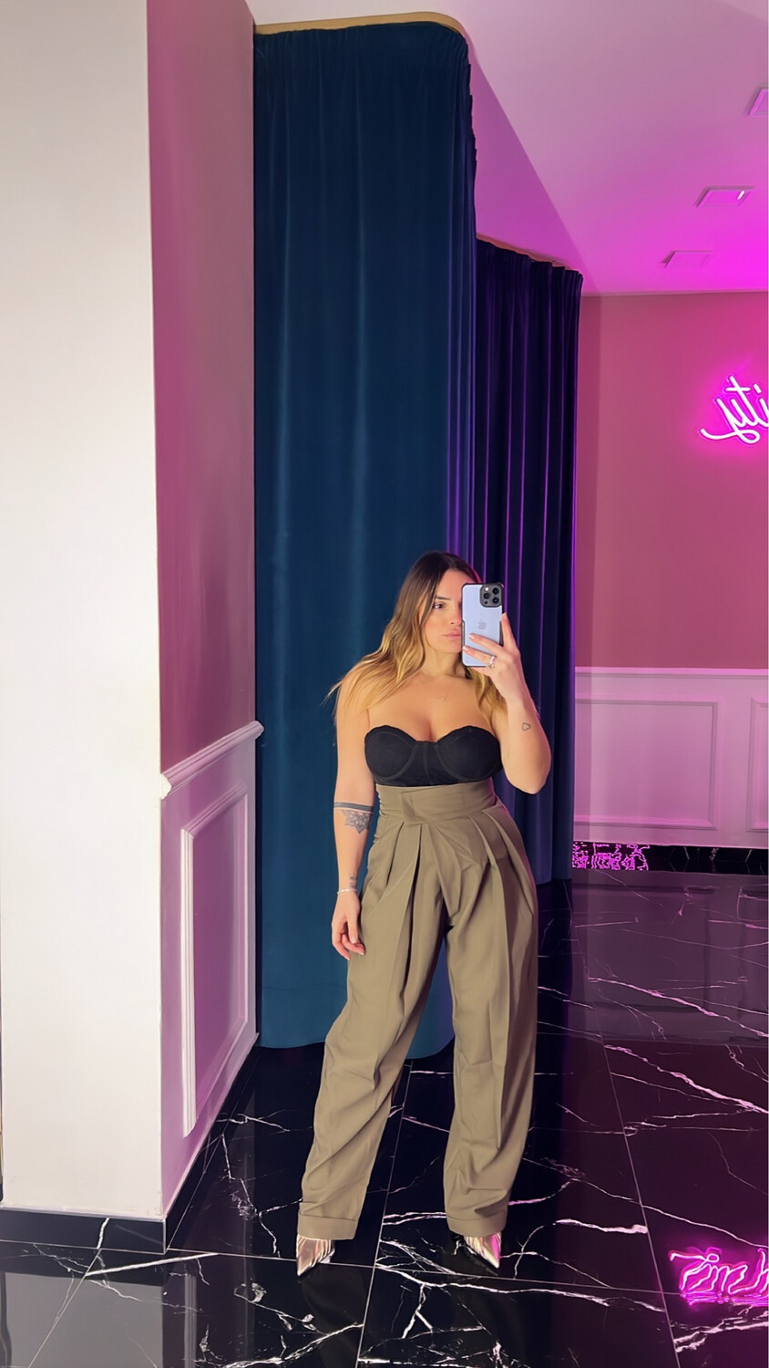Pantalone strappo