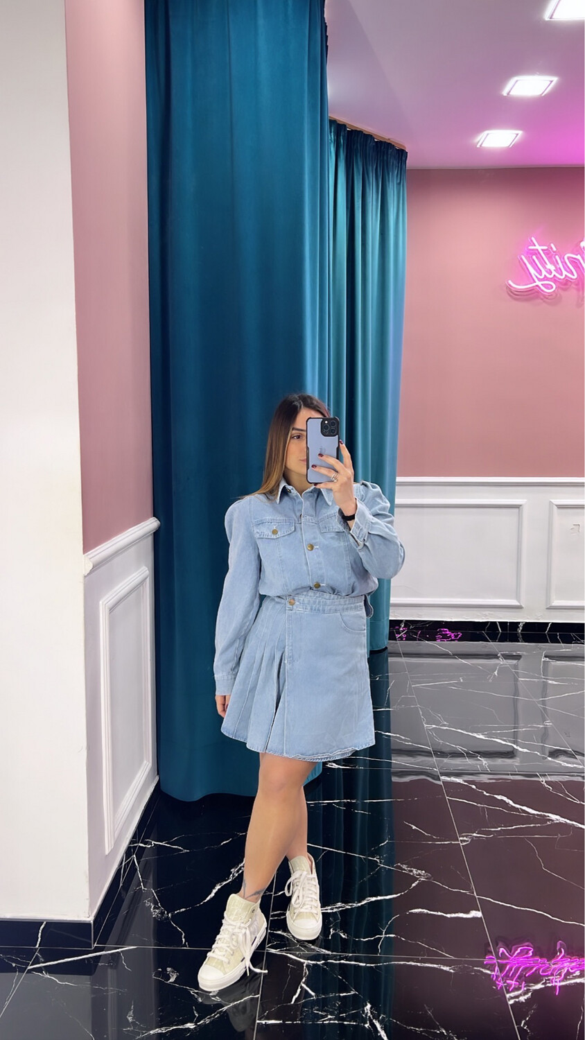 Coordinato in denim con gonna