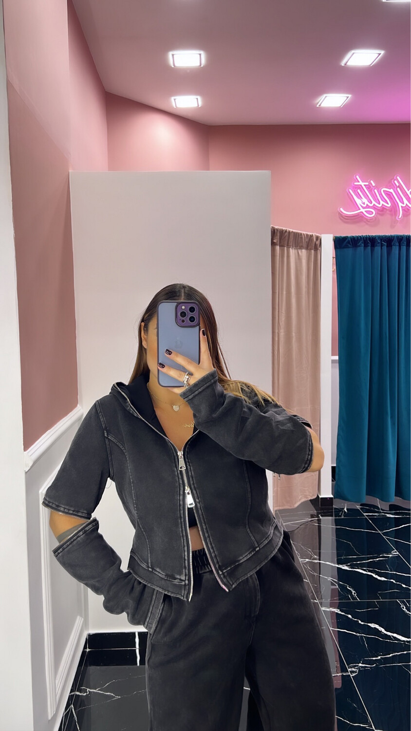 TUTA BLACK