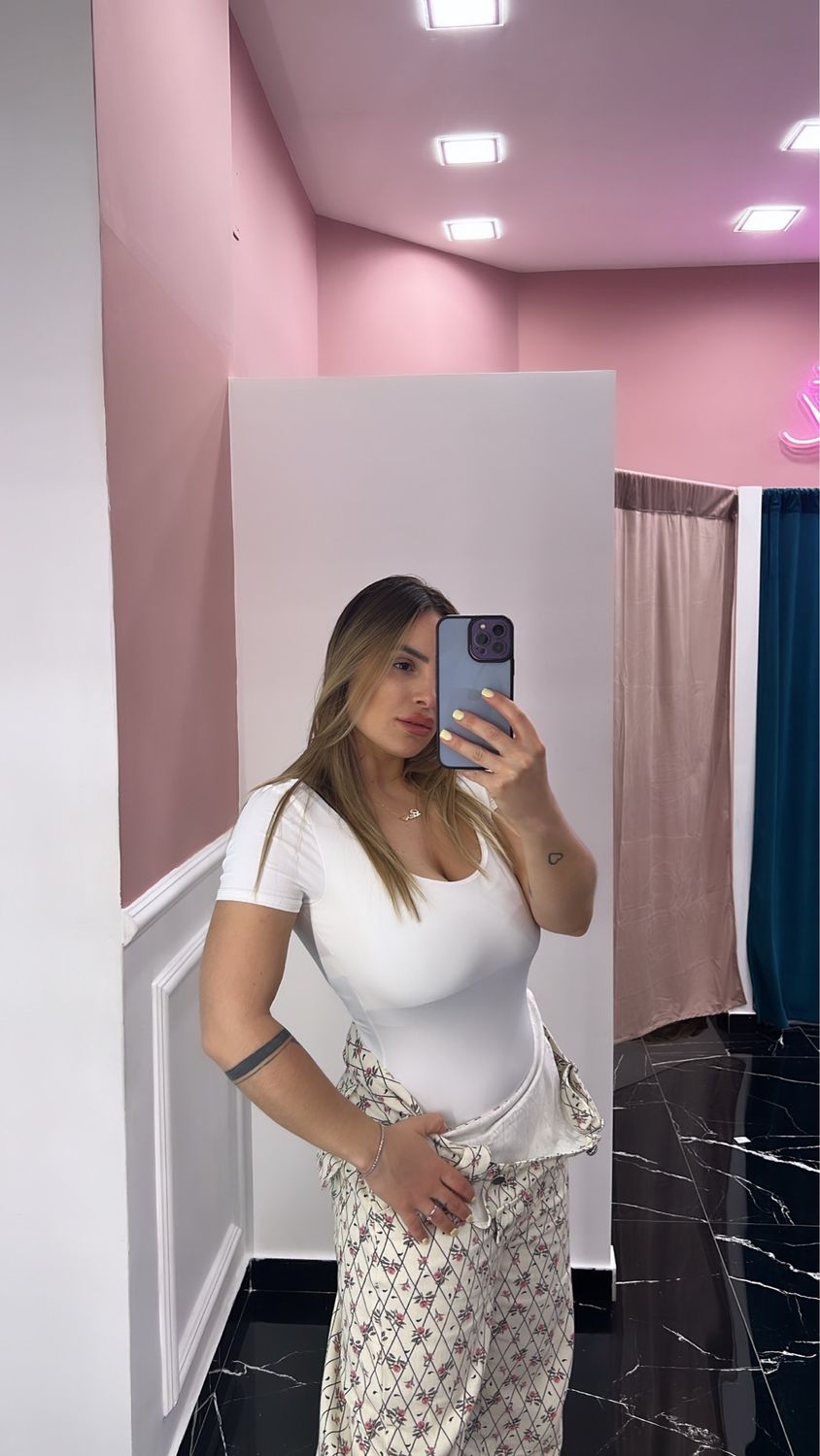 Body WHITE