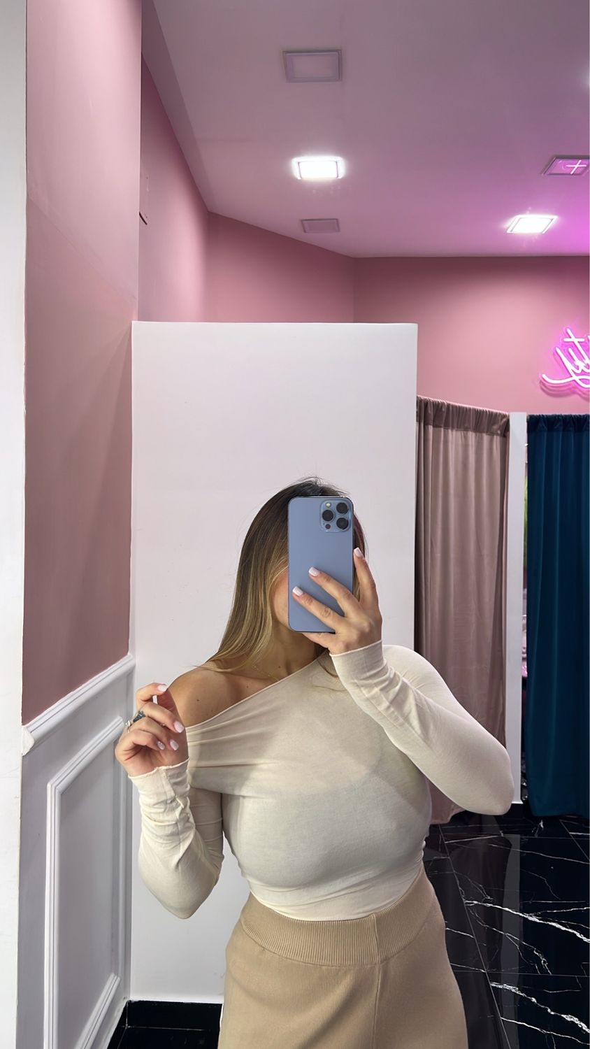 Maglia Naomi in trasparenza