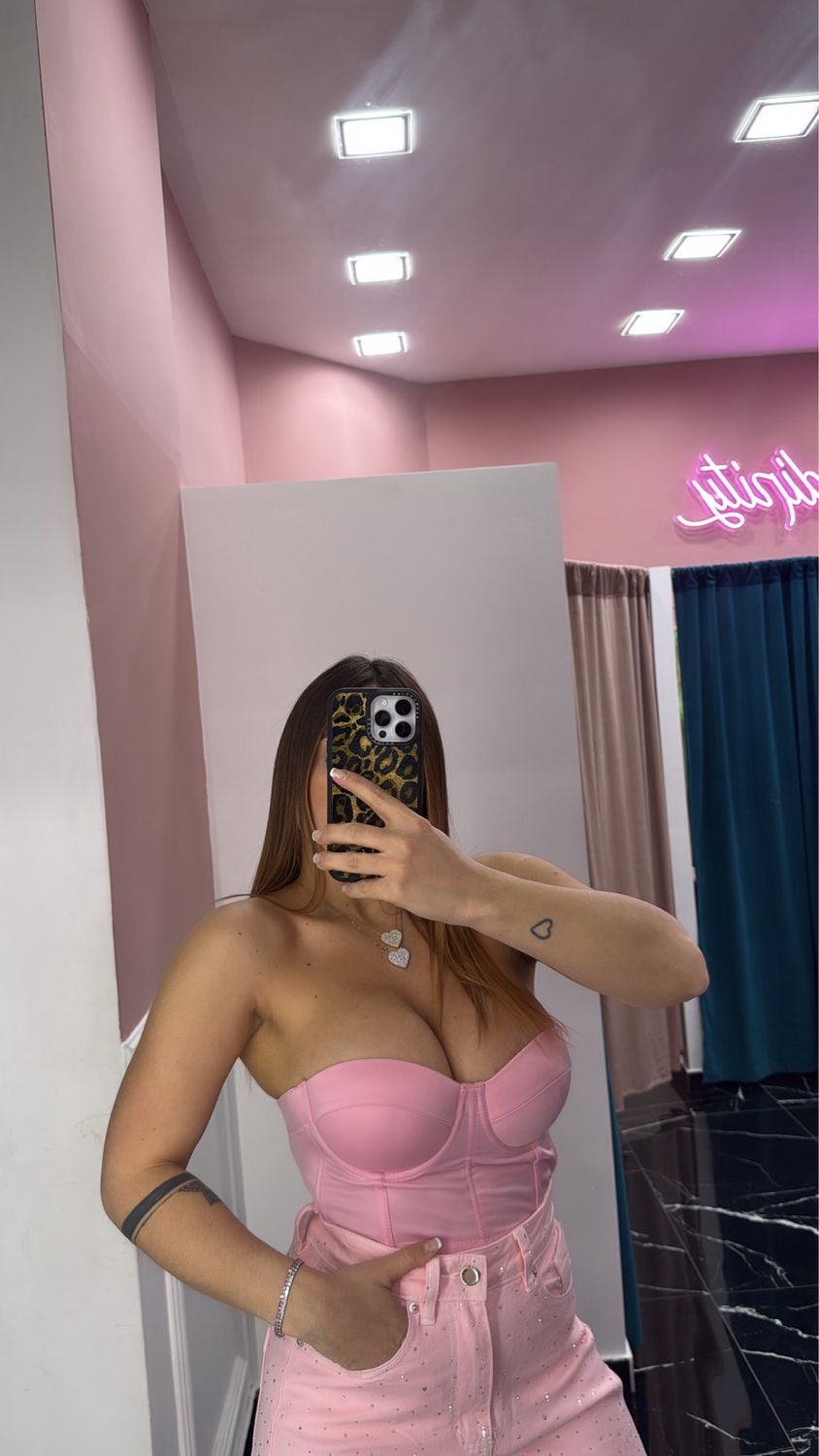 Bustino Barbie