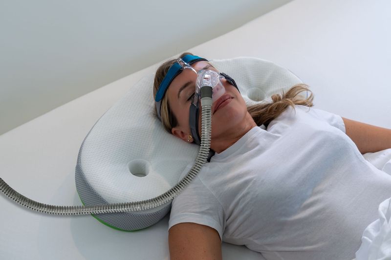 REMILI-Nackenstützkissen SOFT für CPAP - Schlafapnoe Kunden