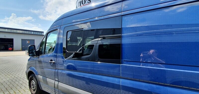Schuifraam Links Mercedes Sprinter vanaf bouwjaar 2006 tot heden, en Volkswagen Crafter tot  2017 inclusief montage