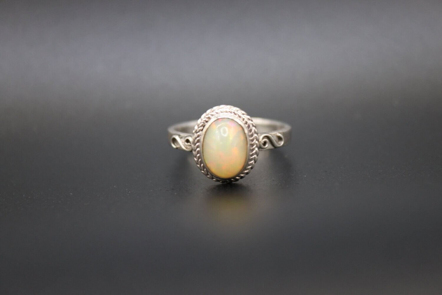 Äthiopischer Welo-Opal Silberring